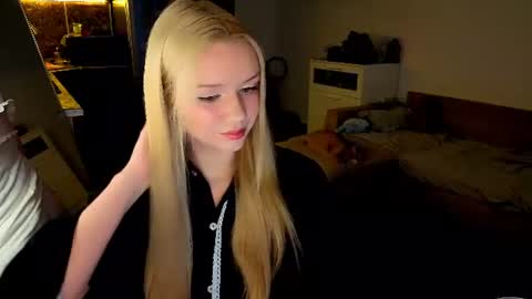 Mel or Lissa 3 Welcome here online show from 07-28-26, 06:53