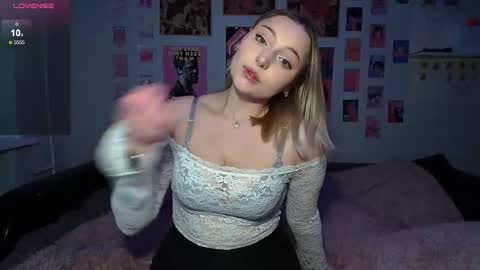 Missi online show from 03-15-26, 09:15