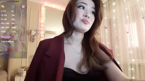 Lisaa online show from 02-24-26, 10:02