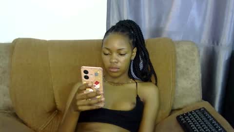 Snapshot of melissah_hot chatting on 02-21-25, 07:43 melissah_hot online show from 02-21-25, 07:43