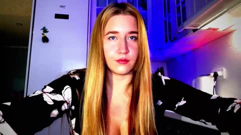 Snapshot of melissalii chatting on 10-27-25, 11:03 melissalii online show from 10-27-25, 11:03
