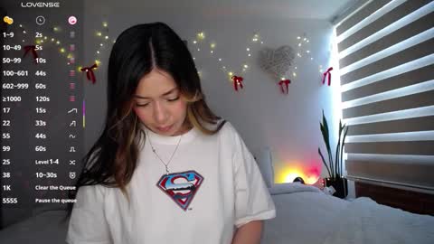 Snapshot of melissalopez27 chatting on 12-19-25, 07:21 Melissa Lopez online show from 12-19-25, 07:21