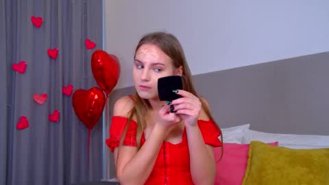 Snapshot of melissamelrey chatting on 02-13-25, 07:35 MelissaBerry online show from 02-13-25, 07:35