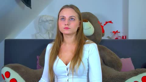 Snapshot of melissamelrey chatting on 10-22-25, 10:37 MelissaBerry online show from 10-22-25, 10:37