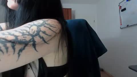 Ariana online show from 09-24-25, 07:44