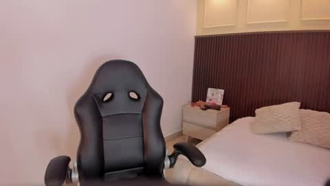    online show from 06-11-26, 07:45