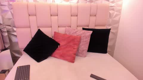  Mell online show from 02-25-26, 11:42