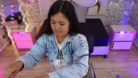 Snapshot of mellani_tay chatting on 01-22-25, 03:09 Mellani  online show from 01-22-25, 03:09