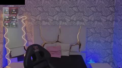 Snapshot of mellani_tay chatting on 09-15-25, 03:17 Mellani  online show from 09-15-25, 03:17