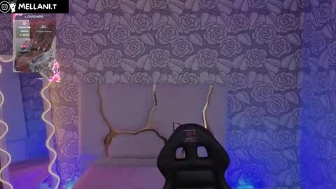 Snapshot of mellani_tay chatting on 09-21-25, 03:19 Mellani  online show from 09-21-25, 03:19