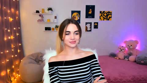 Tessa online show from 12-17-24, 12:34
