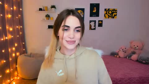 Tessa online show from 01-07-25, 08:42