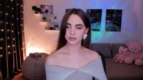 Tessa online show from 10-18-25, 09:59