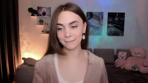 Tessa online show from 04-15-26, 09:49