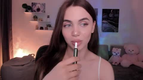 Tessa online show from 06-25-26, 11:15