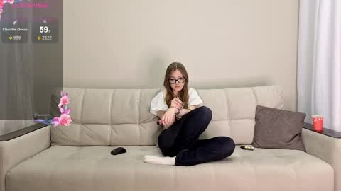 Snapshot of melliscute chatting on 04-02-26, 04:48 melliscute online show from 04-02-26, 04:48