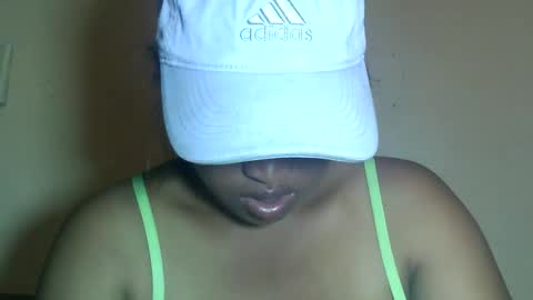 Snapshot of mellissia02 chatting on 11-04-25, 04:28 mellissa online show from 11-04-25, 04:28