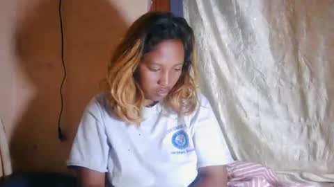 Snapshot of mellissia02 chatting on 05-19-26, 02:51 mellissa online show from 05-19-26, 02:51