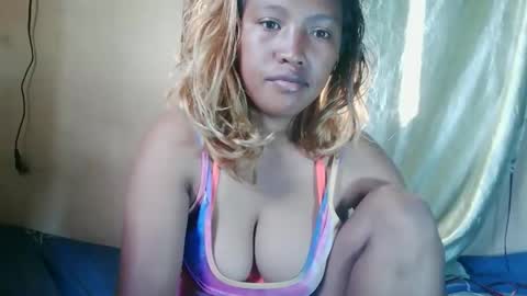 Snapshot of mellissia02 chatting on 05-20-26, 04:07 mellissa online show from 05-20-26, 04:07