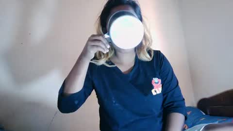 Snapshot of mellissia02 chatting on 07-13-26, 04:48 mellissa online show from 07-13-26, 04:48