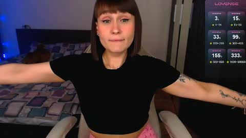 Snapshot of mellovell chatting on 05-01-26, 01:10 Mel online show from 05-01-26, 01:10