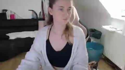 melly4you online show from 06-15-26, 01:57