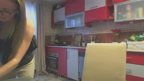 Snapshot of melly_rosey chatting on 02-23-25, 09:55 Melly online show from 02-23-25, 09:55