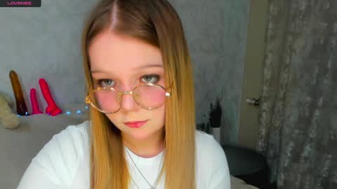 Snapshot of melmooon chatting on 01-17-25, 01:46 MelMooon online show from 01-17-25, 01:46