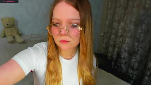 Snapshot of melmooon chatting on 02-01-25, 05:05 MelMooon online show from 02-01-25, 05:05