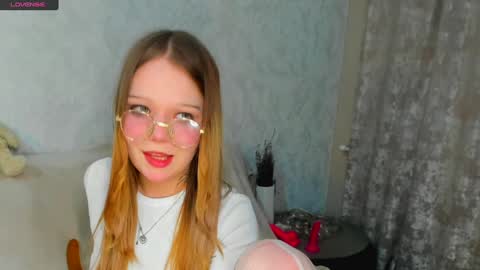 Snapshot of melmooon chatting on 02-03-25, 05:03 MelMooon online show from 02-03-25, 05:03