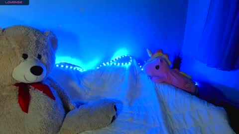 Snapshot of melmooon chatting on 02-26-25, 08:22 MelMooon online show from 02-26-25, 08:22