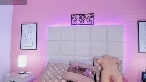 MELODDY PARKERR online show from 04-23-26, 12:29