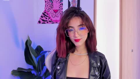 Snapshot of melodie_roy chatting on 01-31-25, 03:00 Melodie Roy 999 online show from 01-31-25, 03:00