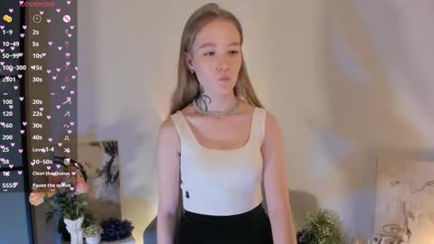 Snapshot of melodievejar chatting on 12-19-25, 05:14 melodievejar online show from 12-19-25, 05:14