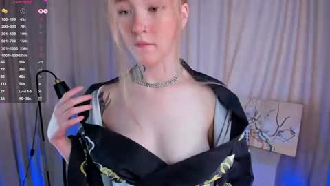 Snapshot of melodievejar chatting on 07-16-26, 04:40 melodievejar online show from 07-16-26, 04:40