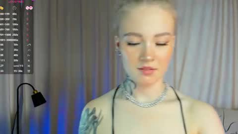 Snapshot of melodievejar chatting on 07-17-26, 04:30 melodievejar online show from 07-17-26, 04:30