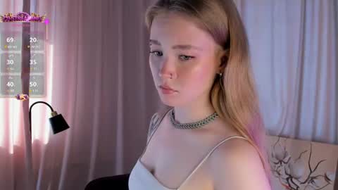 Snapshot of melodievejar chatting on 07-27-26, 04:30 melodievejar online show from 07-27-26, 04:30