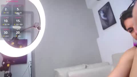 Melodi online show from 09-23-25, 01:36