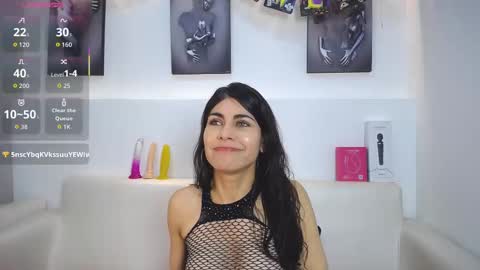 Melodi online show from 10-22-25, 01:22