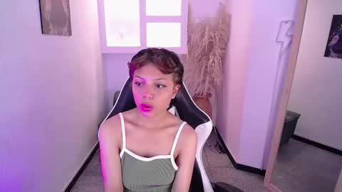 Snapshot of melody701583as chatting on 01-15-26, 12:32 melody701583as online show from 01-15-26, 12:32