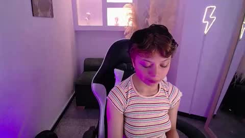 Snapshot of melody701583as chatting on 01-16-26, 01:59 melody701583as online show from 01-16-26, 01:59