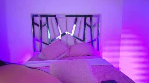 Snapshot of melody__77 chatting on 11-13-25, 06:34 online show from 11-13-25, 06:34