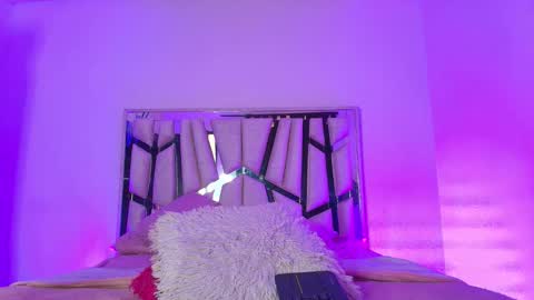 Snapshot of melody__77 chatting on 01-09-26, 06:53 online show from 01-09-26, 06:53