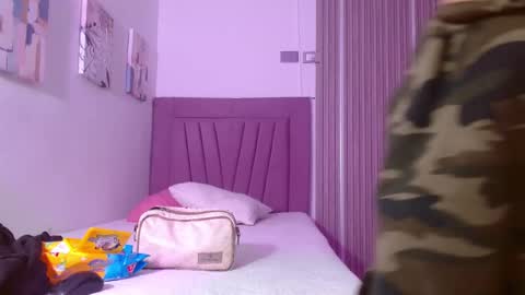 Snapshot of melody_mercy chatting on 01-08-25, 12:05 melody_mercy online show from 01-08-25, 12:05