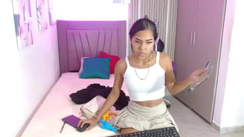 Snapshot of melody_mercy chatting on 01-15-25, 12:15 melody_mercy online show from 01-15-25, 12:15