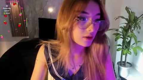 melodylanee online show from 11-27-25, 11:01