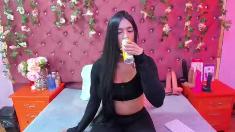 Melodysmithass online show from 09-23-25, 02:47