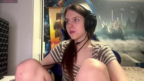 Snapshot of melonygriffen chatting on 02-23-26, 04:37 Hi Im Aria 18 years old online show from 02-23-26, 04:37