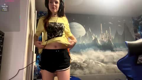 Snapshot of melonygriffen chatting on 02-27-26, 05:57 Hi Im Aria 18 years old online show from 02-27-26, 05:57