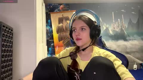 Snapshot of melonygriffen chatting on 03-13-26, 05:08 Hi Im Aria 18 years old online show from 03-13-26, 05:08